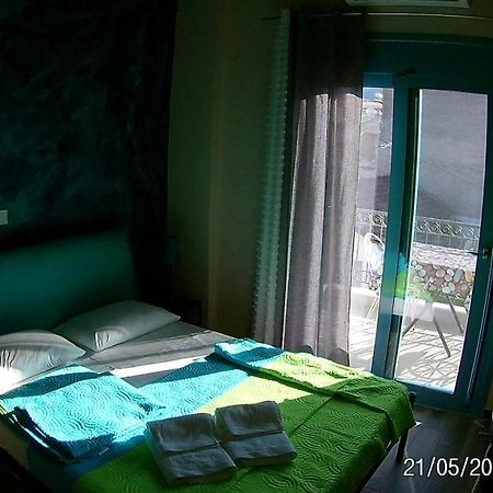Kostas Family Rooms 斯塔夫罗斯 外观 照片