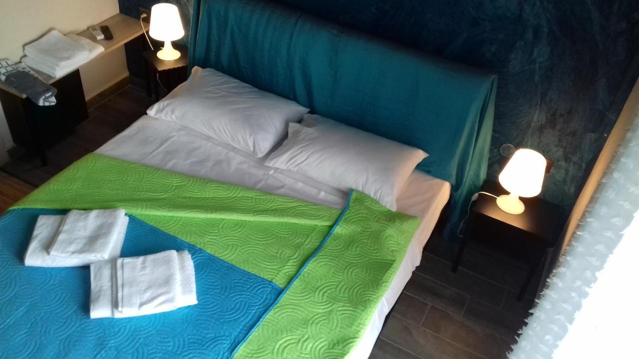 Kostas Family Rooms 斯塔夫罗斯 外观 照片