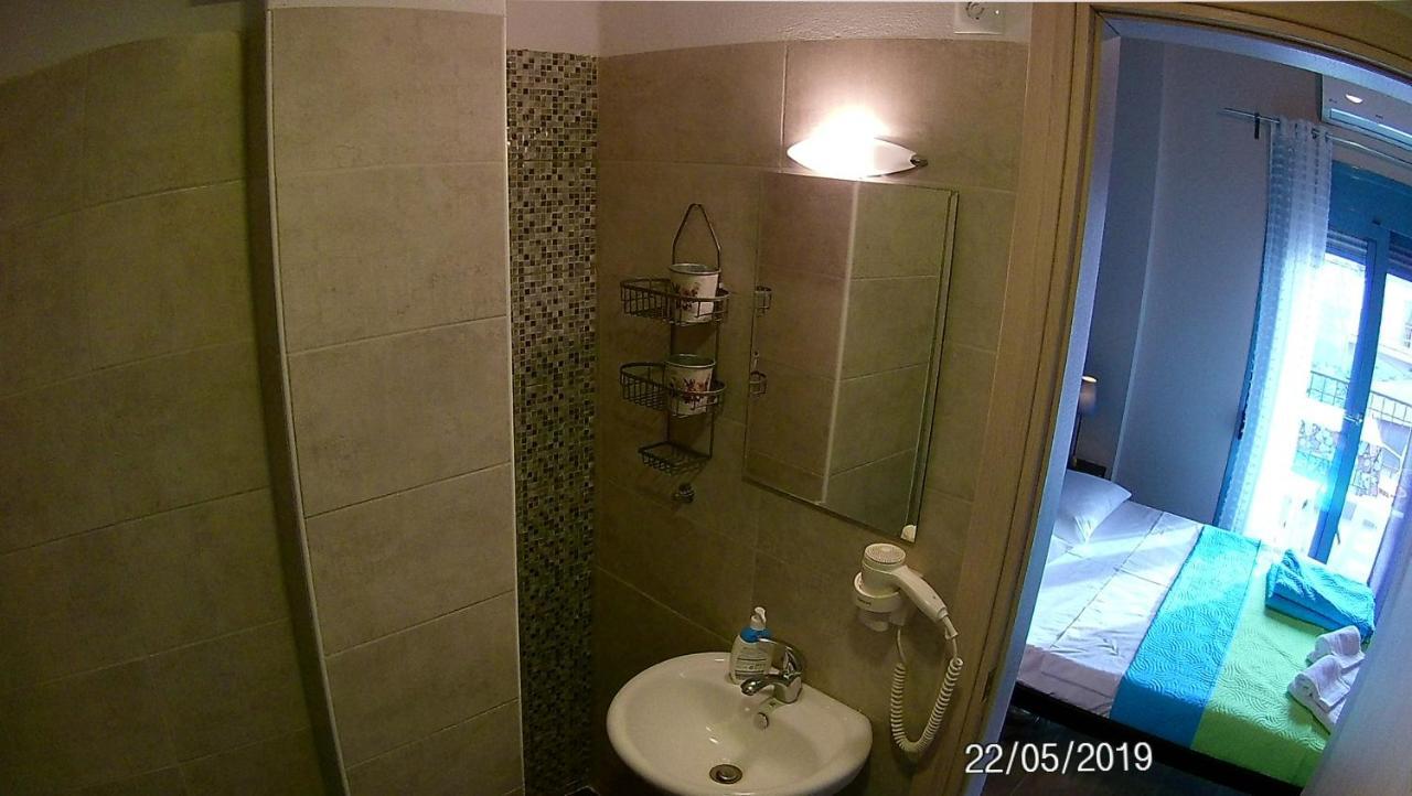 Kostas Family Rooms 斯塔夫罗斯 外观 照片